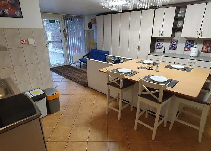 Poilsio namai Savas 4 Private House With Parking 4*